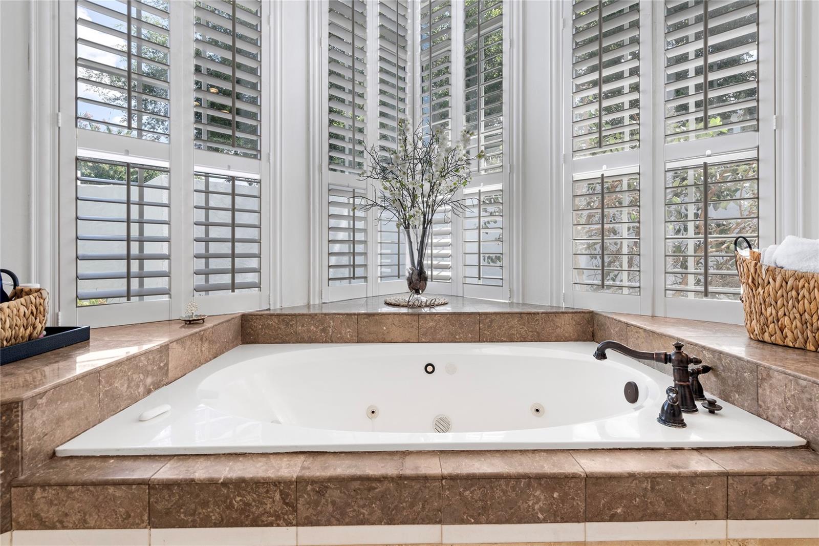 HEATHROW WOODS - Residential