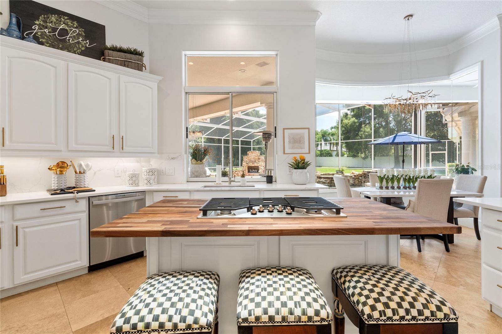 HEATHROW WOODS - Residential