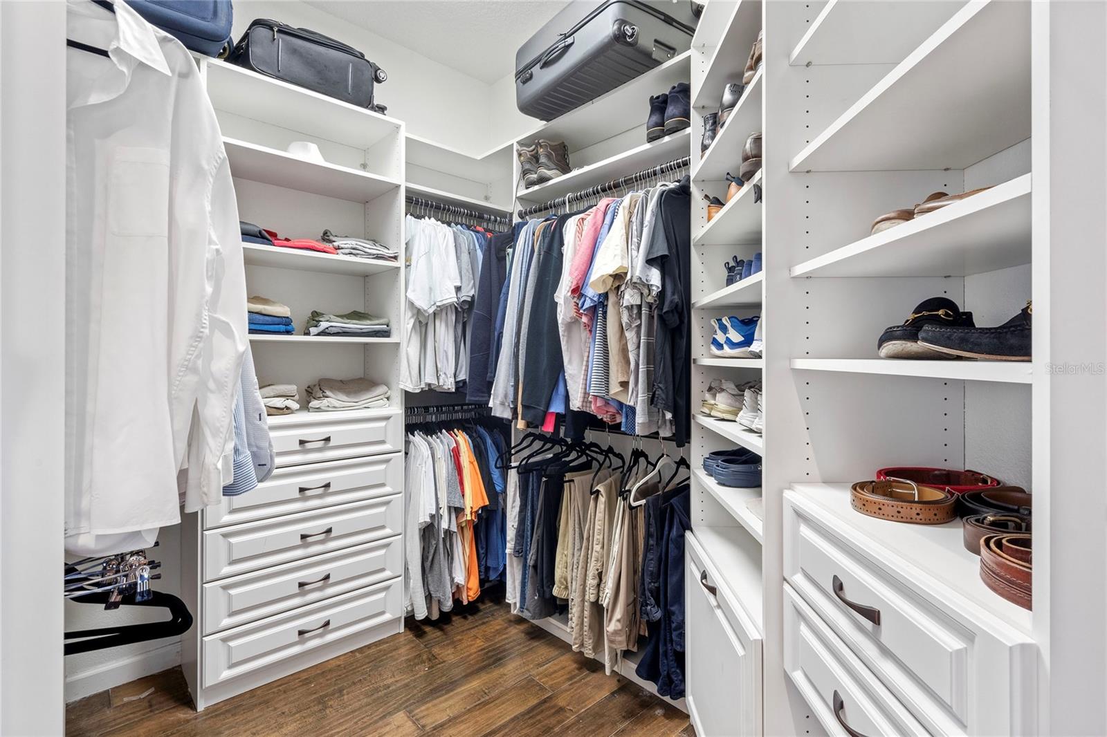 HEATHROW WOODS - Residential