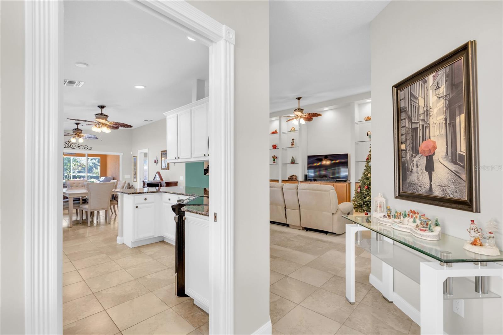 VILLAGEWALK/LK NONAA 01B - Residential