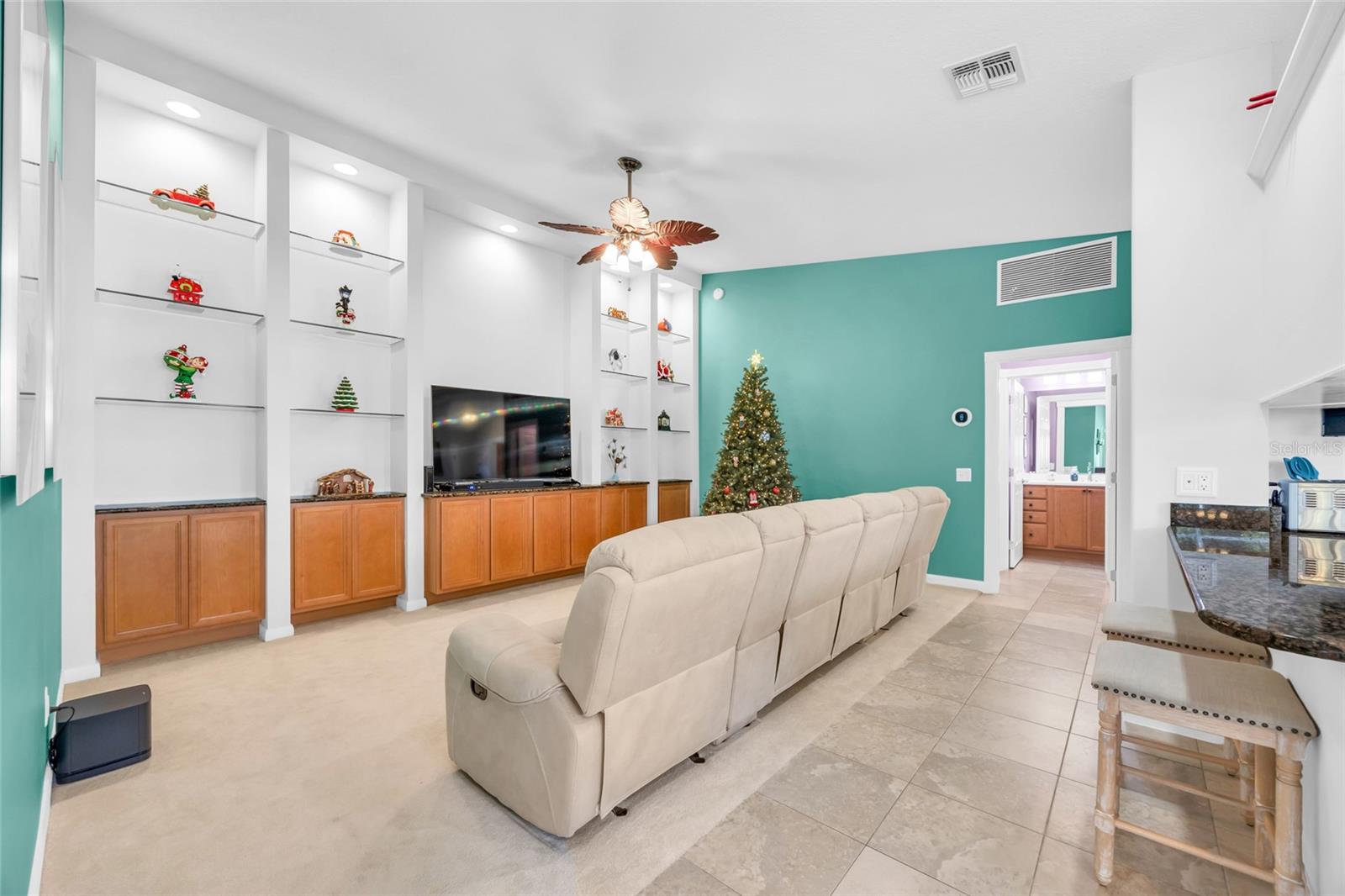 VILLAGEWALK/LK NONAA 01B - Residential