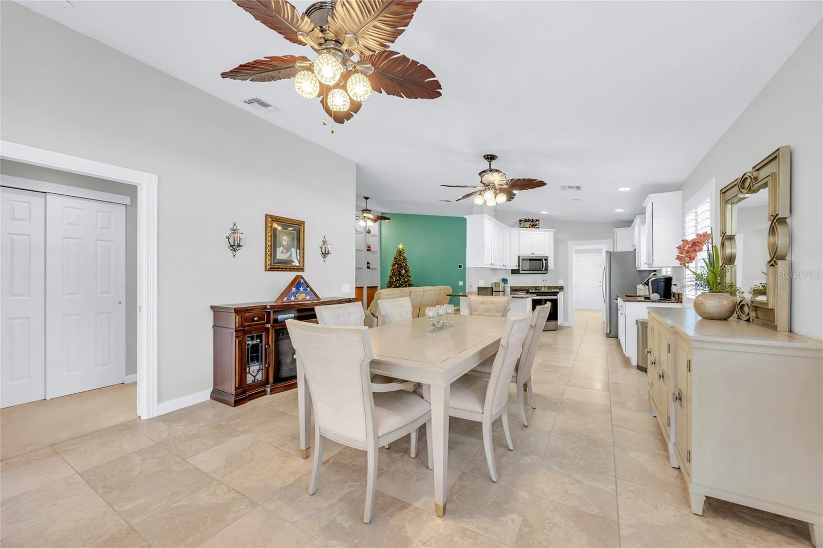 VILLAGEWALK/LK NONAA 01B - Residential