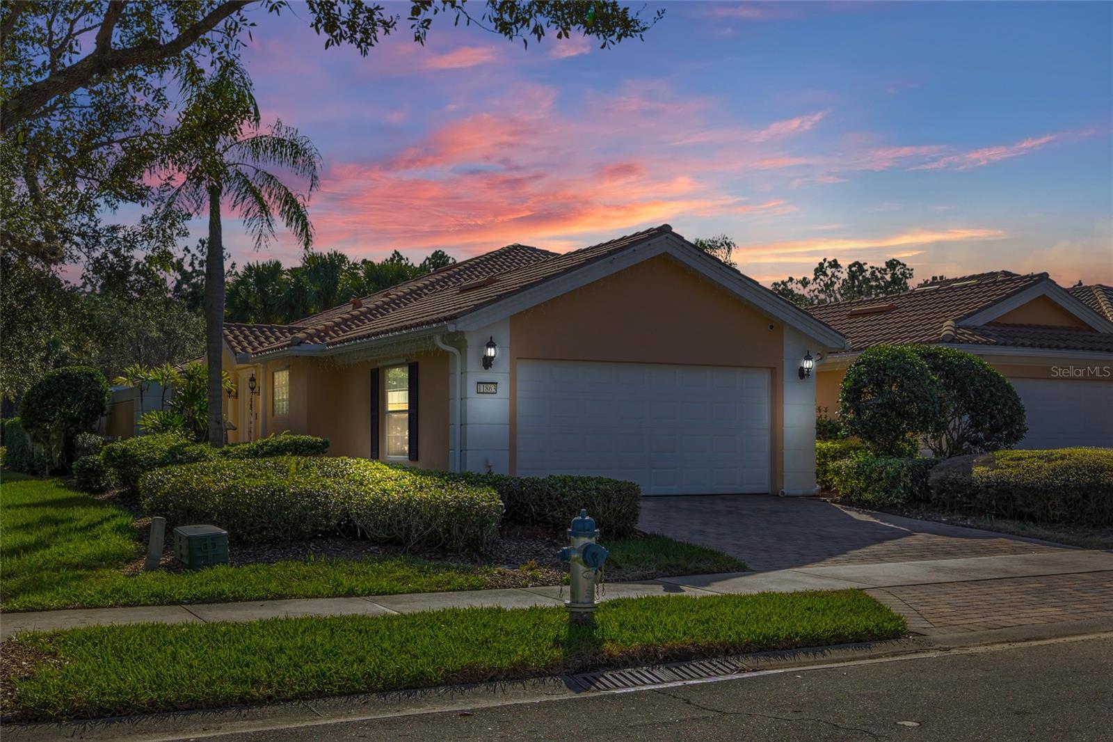 VILLAGEWALK/LK NONAA 01B - Residential