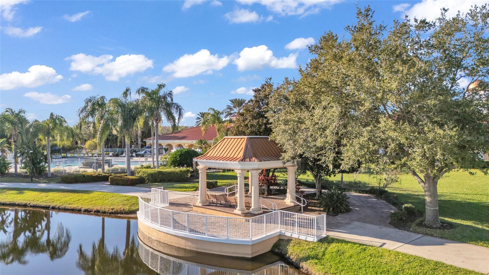 VILLAGEWALK/LK NONAA 01B - Residential