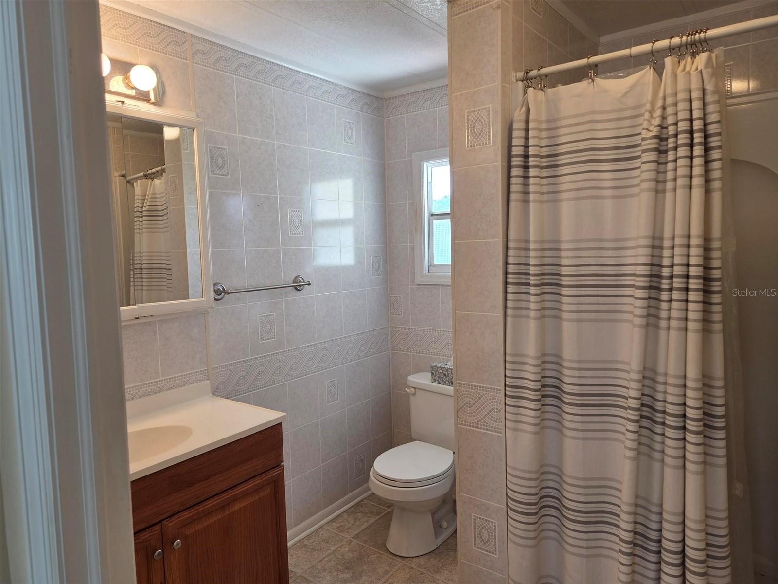 OAKWOOD MANOR - Residential