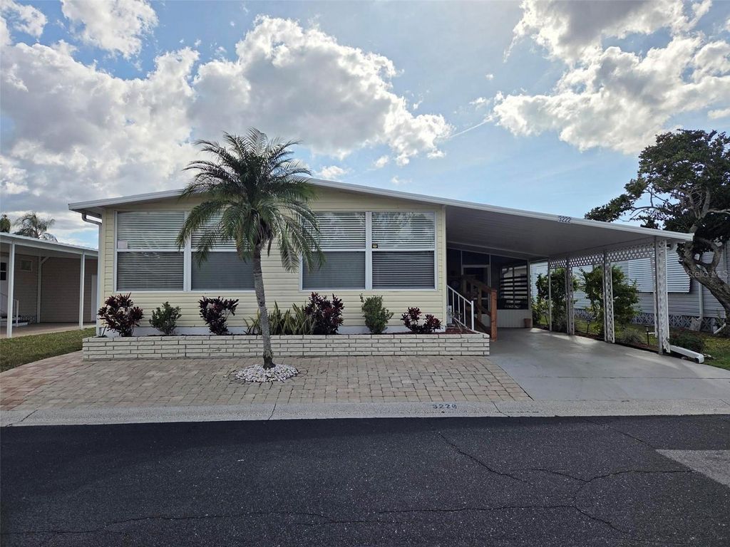 Photo of 3222 Aspen Terrace, Sarasota, FL 34237 (MLS # A4677038)