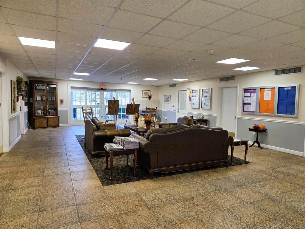 Photo of 3222 Aspen Terrace, Sarasota, FL 34237 (MLS # A4677038)