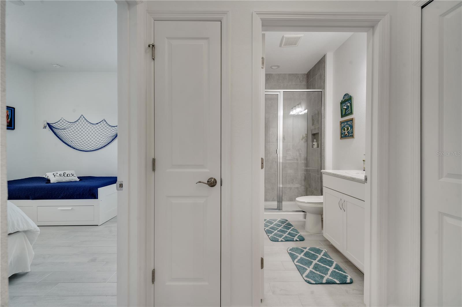LATITUDE MARGARITAVILLE/DAYTONA BEACH PH 5 - Residential Lease