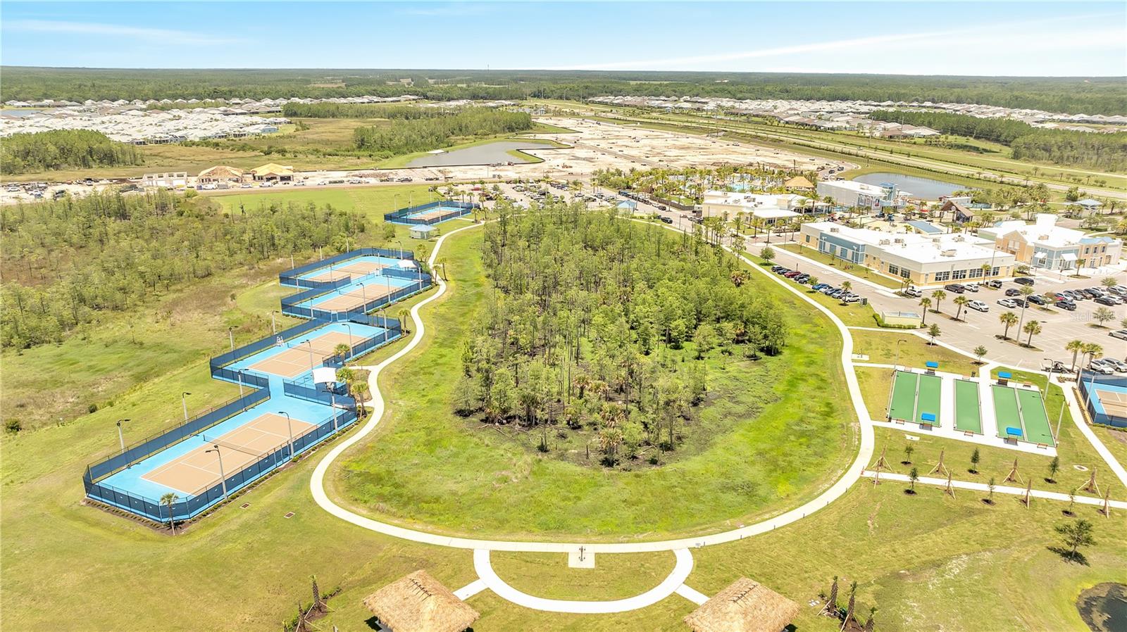 LATITUDE MARGARITAVILLE/DAYTONA BEACH PH 5 - Residential Lease