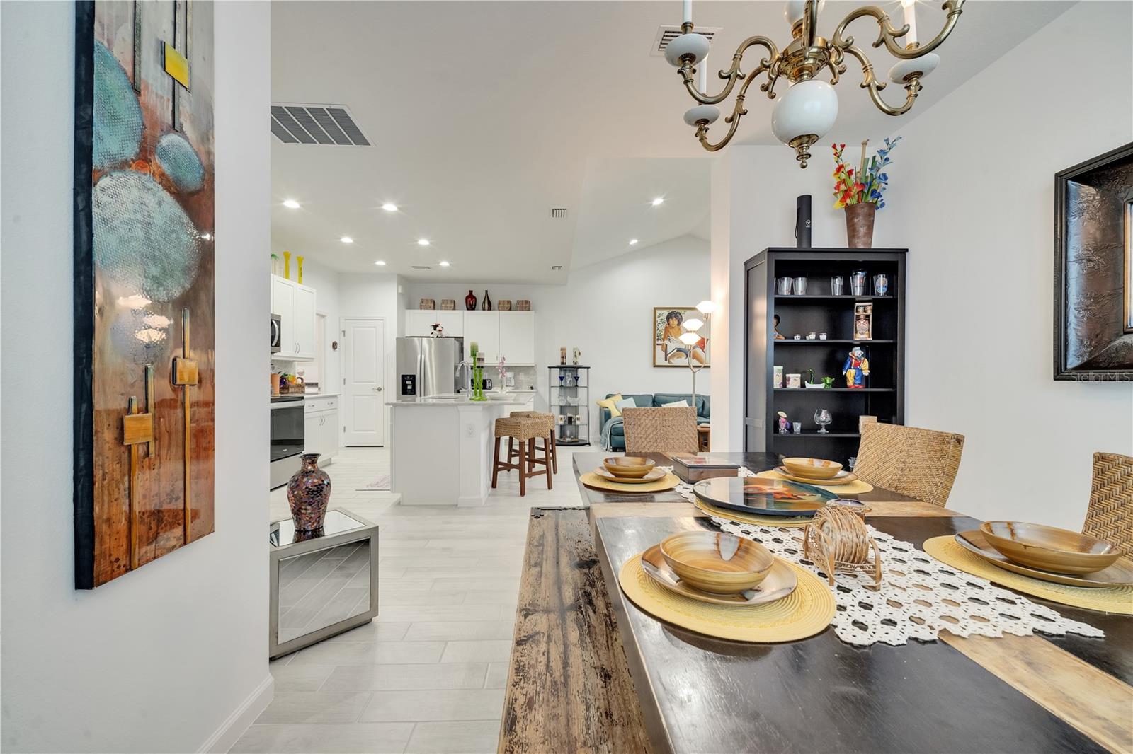 LATITUDE MARGARITAVILLE/DAYTONA BEACH PH 5 - Residential Lease