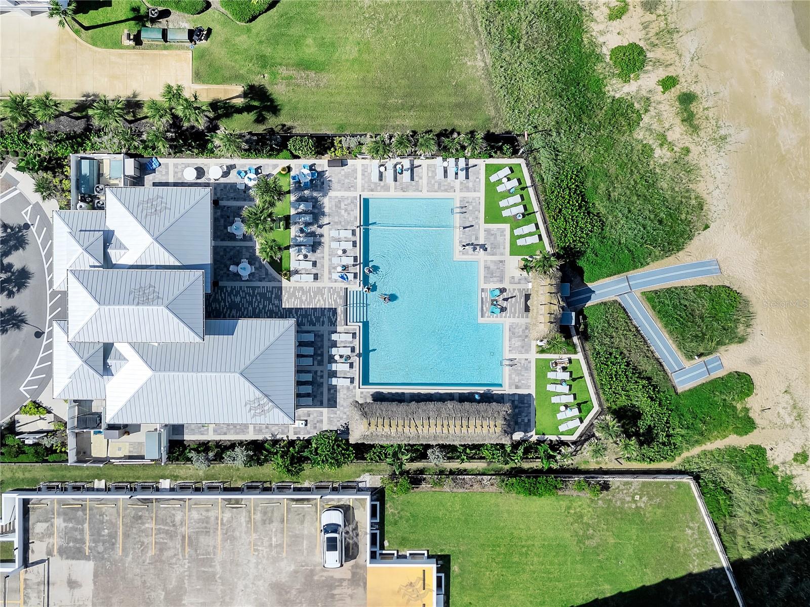 LATITUDE MARGARITAVILLE/DAYTONA BEACH PH 5 - Residential Lease