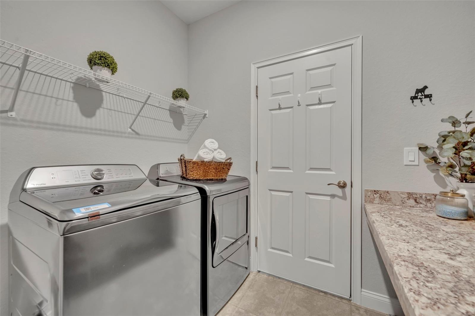 LAKES TR 6 - Residential