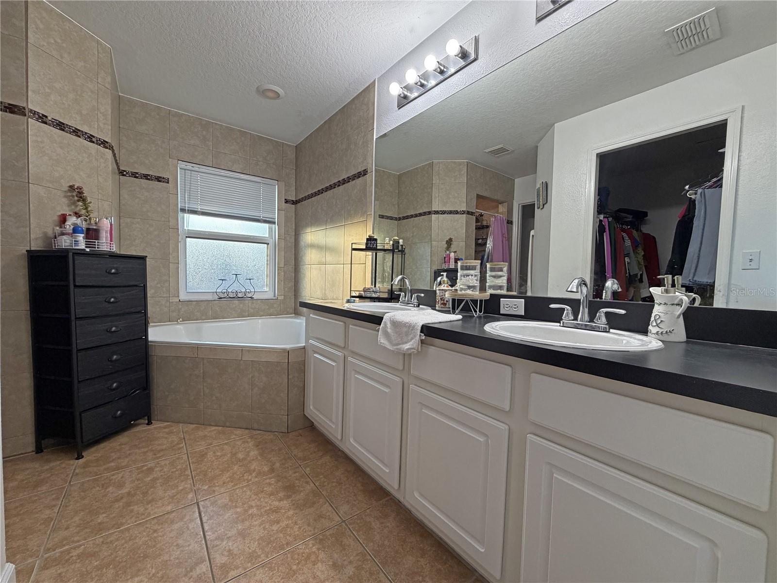 DELTONA LAKES UN 32 - Residential