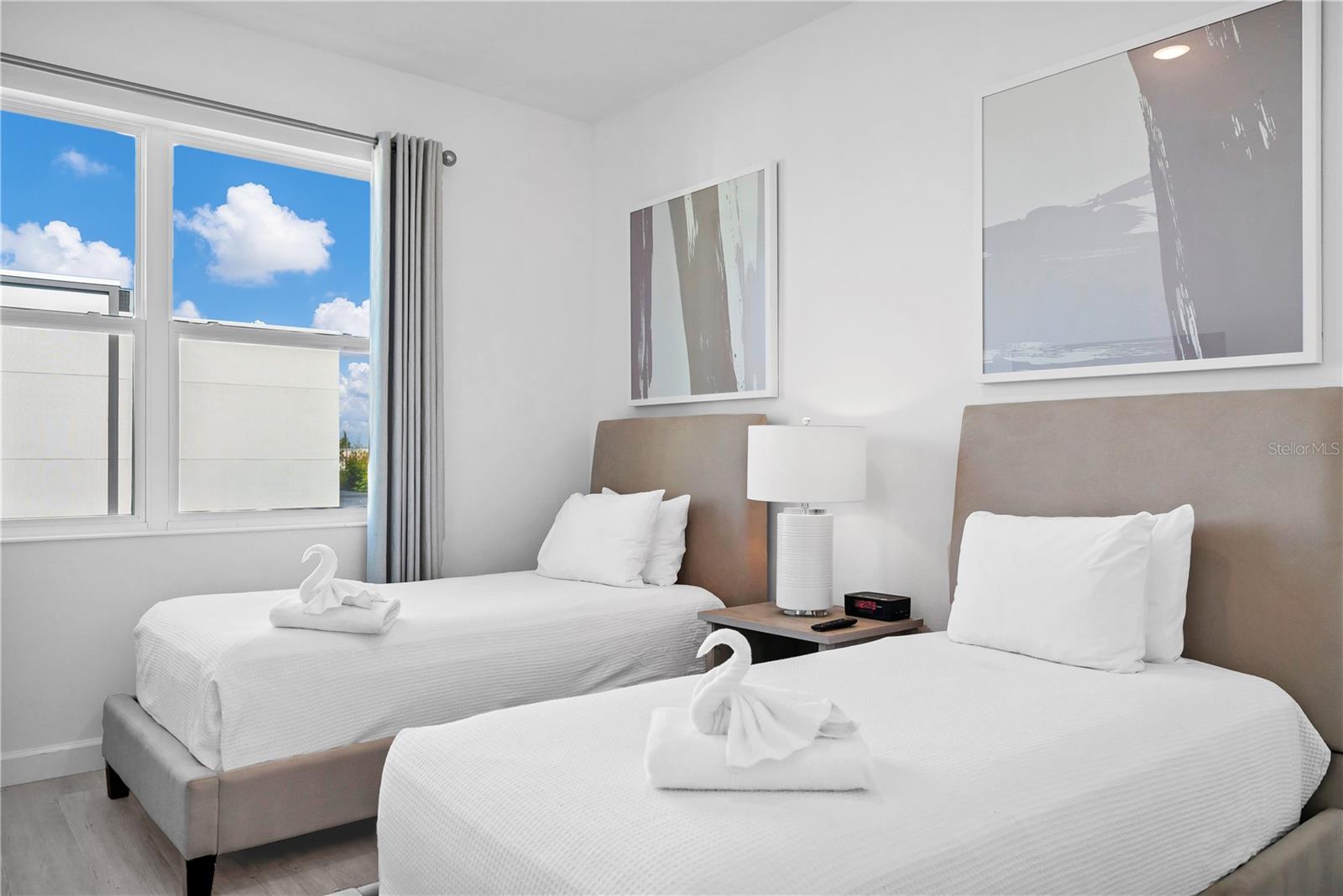 AZUR RESIDENCE - Residential