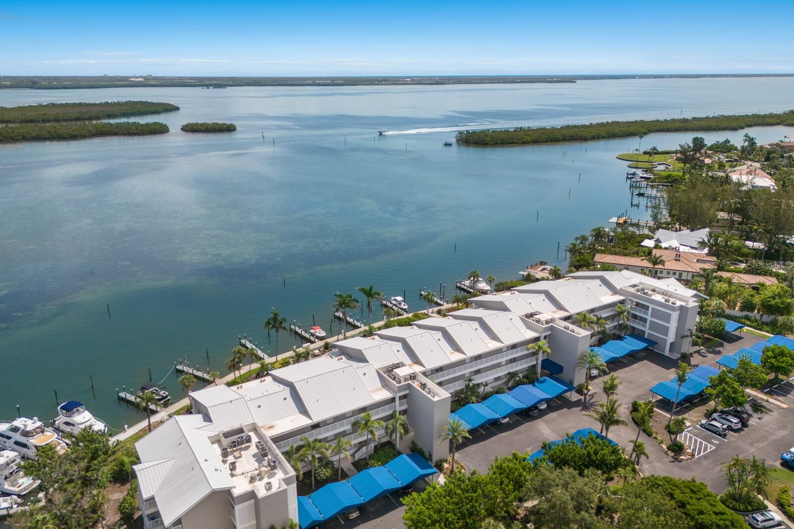 615 DREAM ISLAND PLACE 304