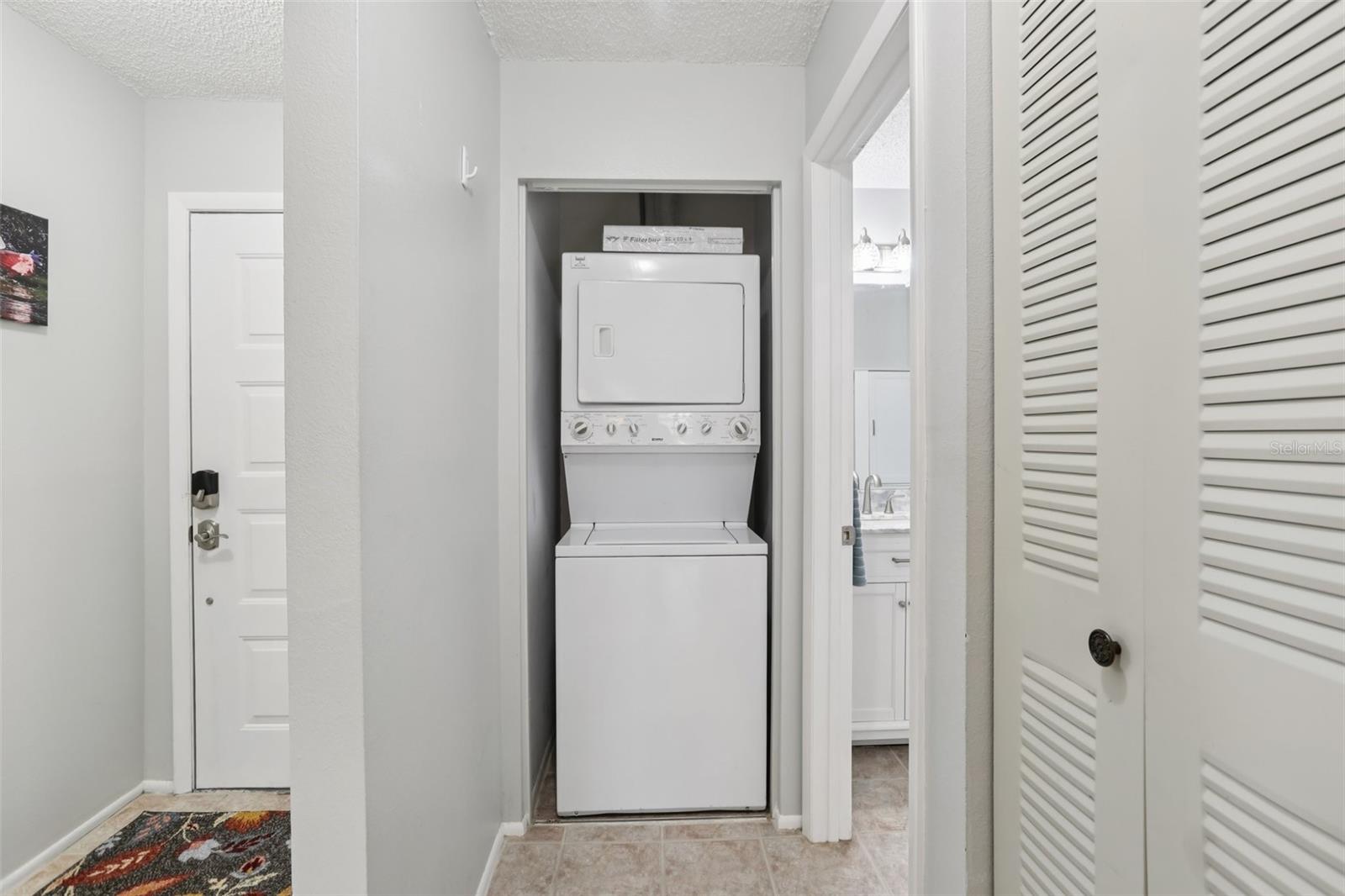 BAY TOWNE - Residential