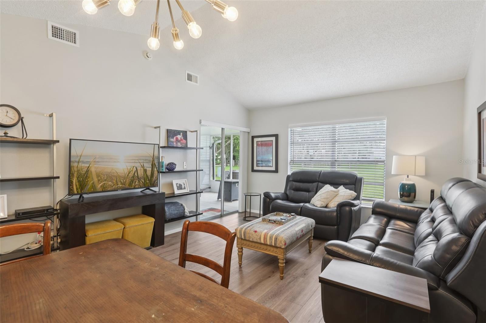 BAY TOWNE - Residential