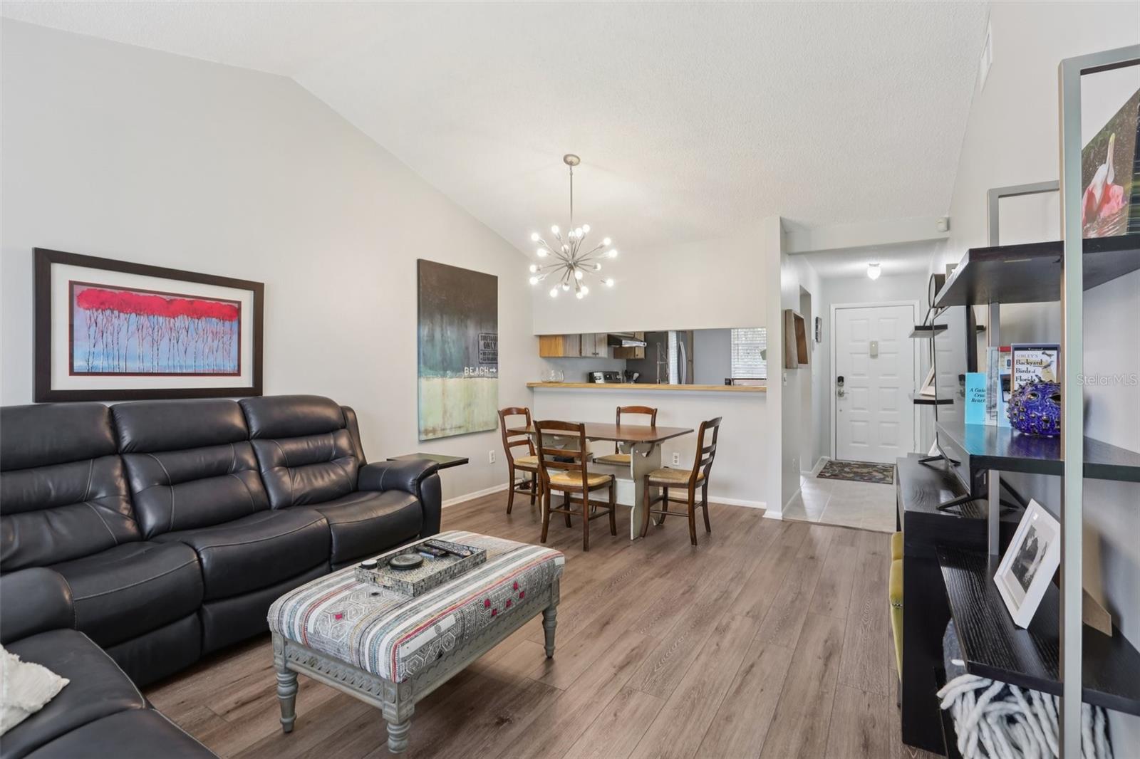 BAY TOWNE - Residential