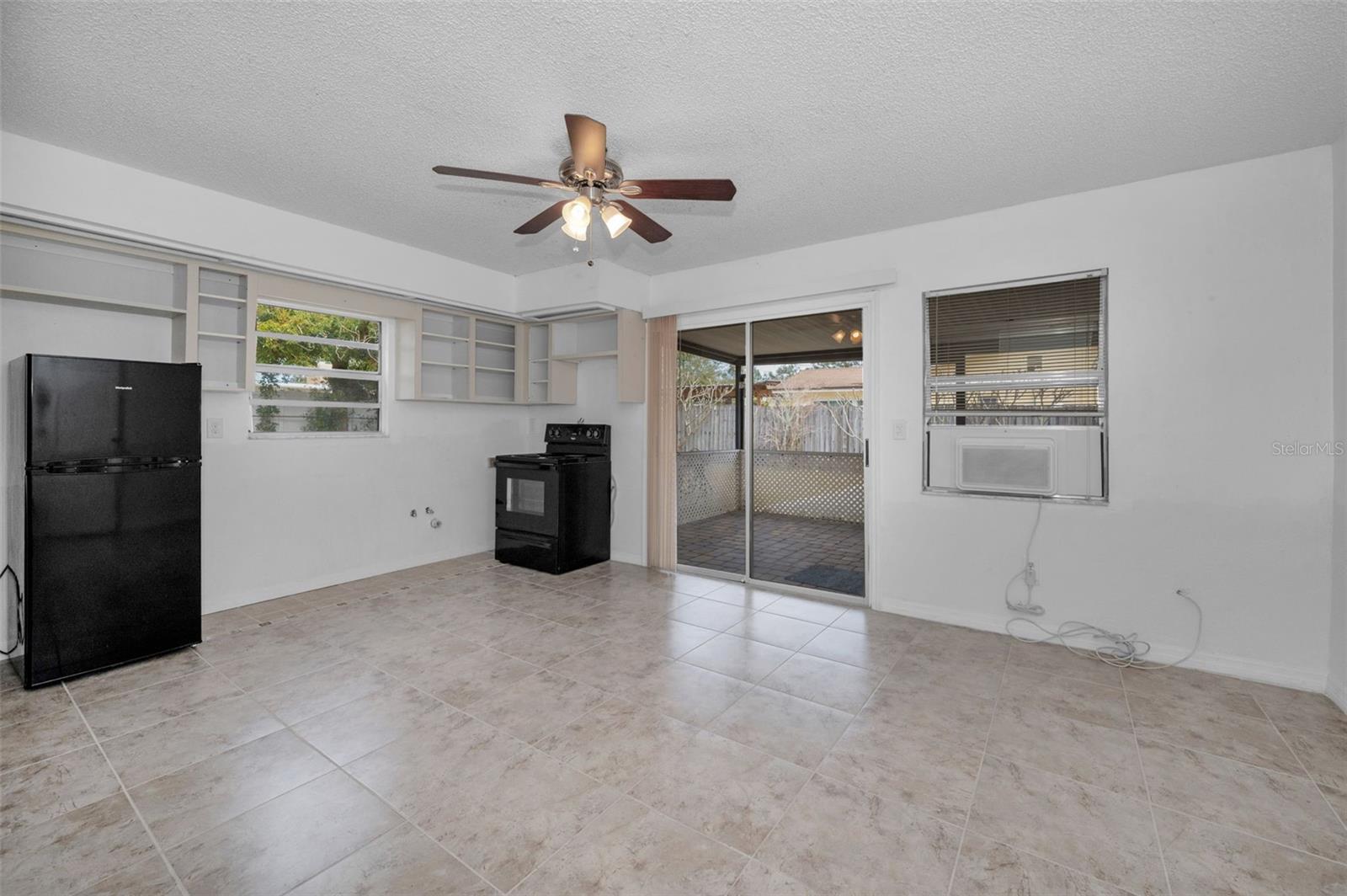 ESQUIRE ESTATES - Residential