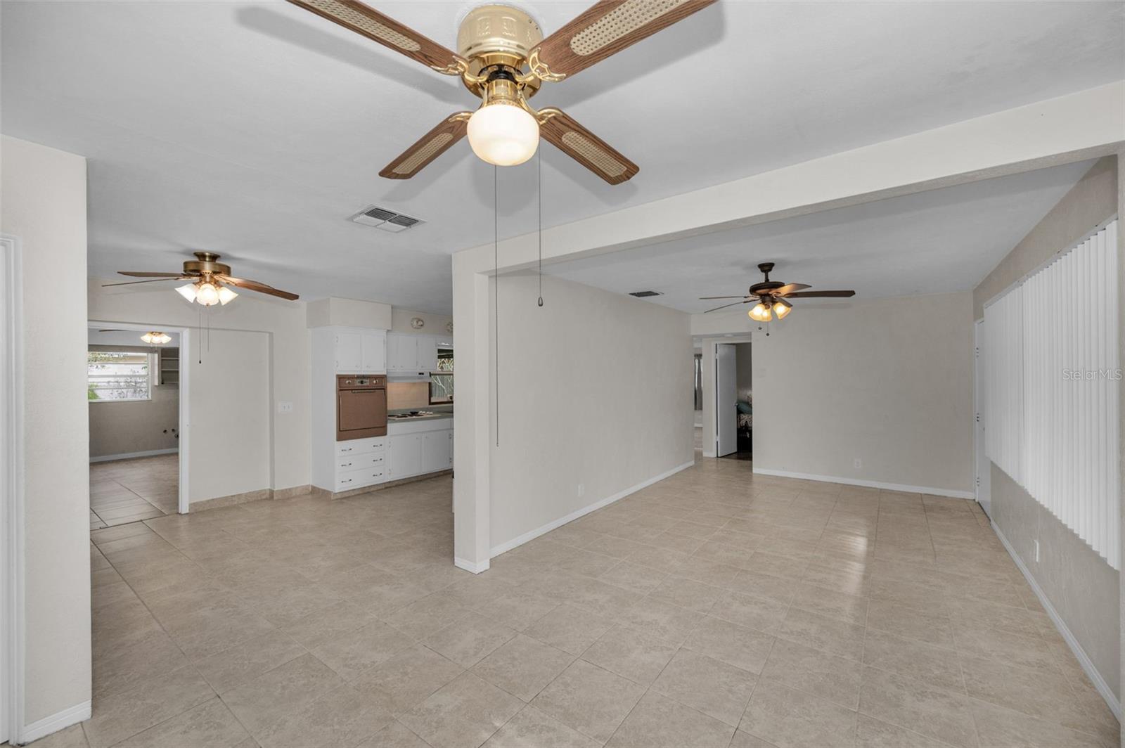 ESQUIRE ESTATES - Residential