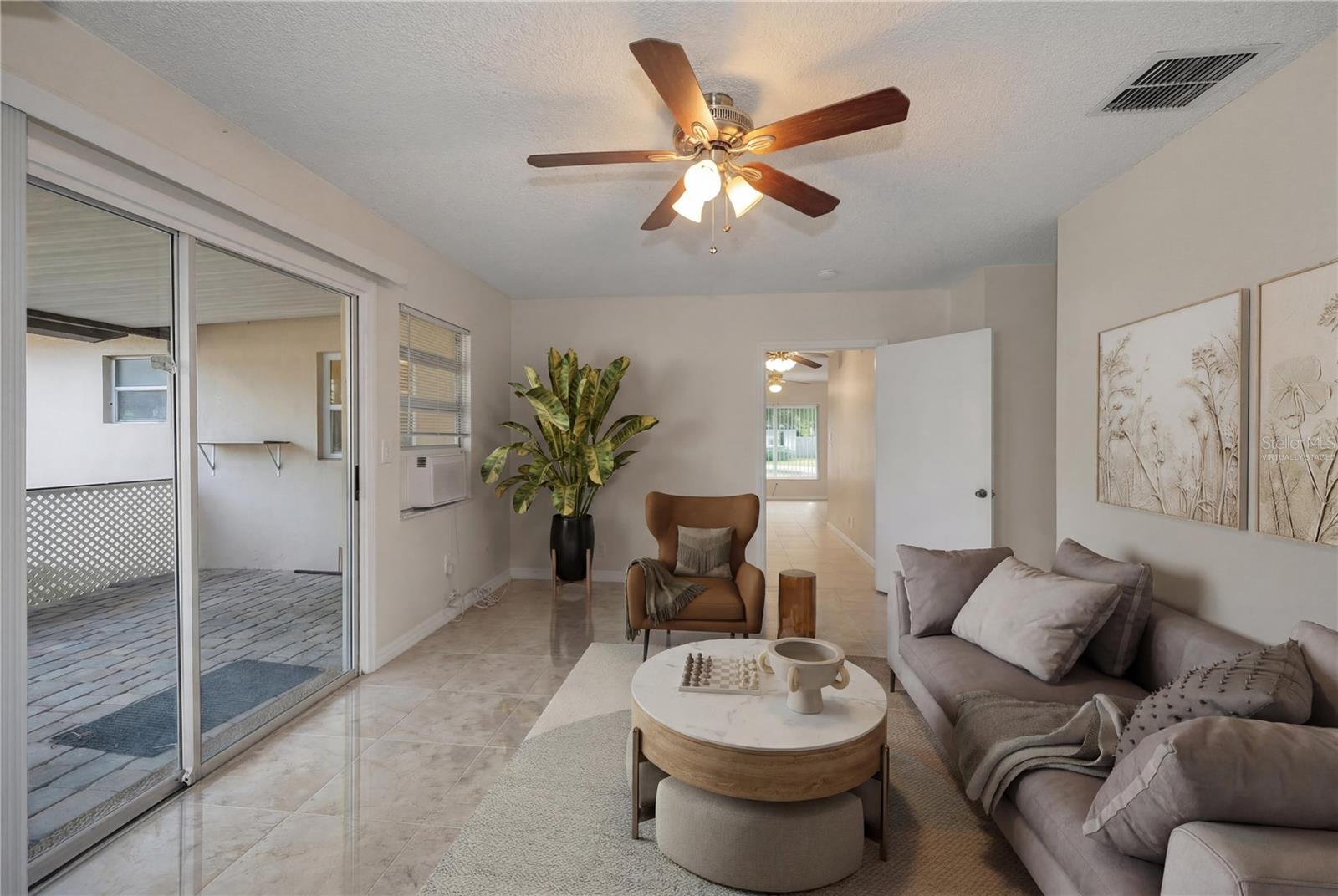 ESQUIRE ESTATES - Residential