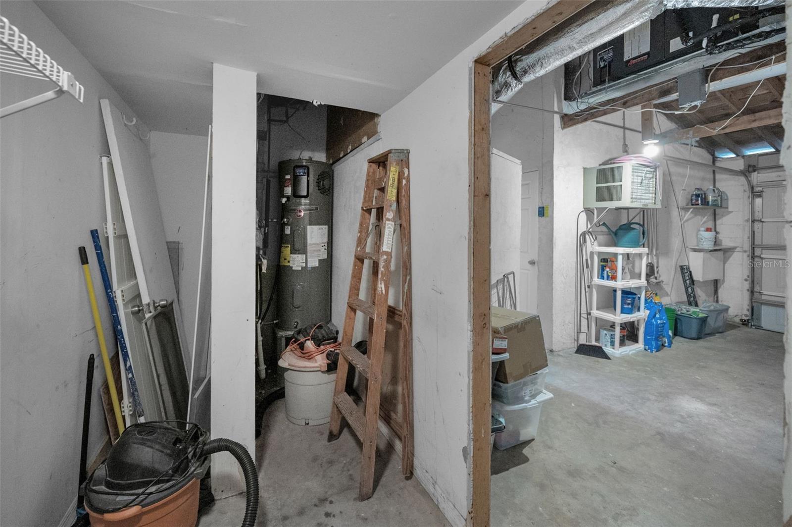 ESQUIRE ESTATES - Residential