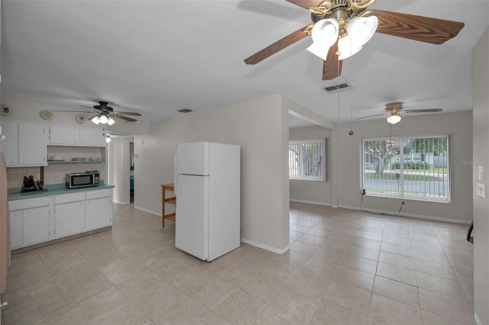 ESQUIRE ESTATES - Residential