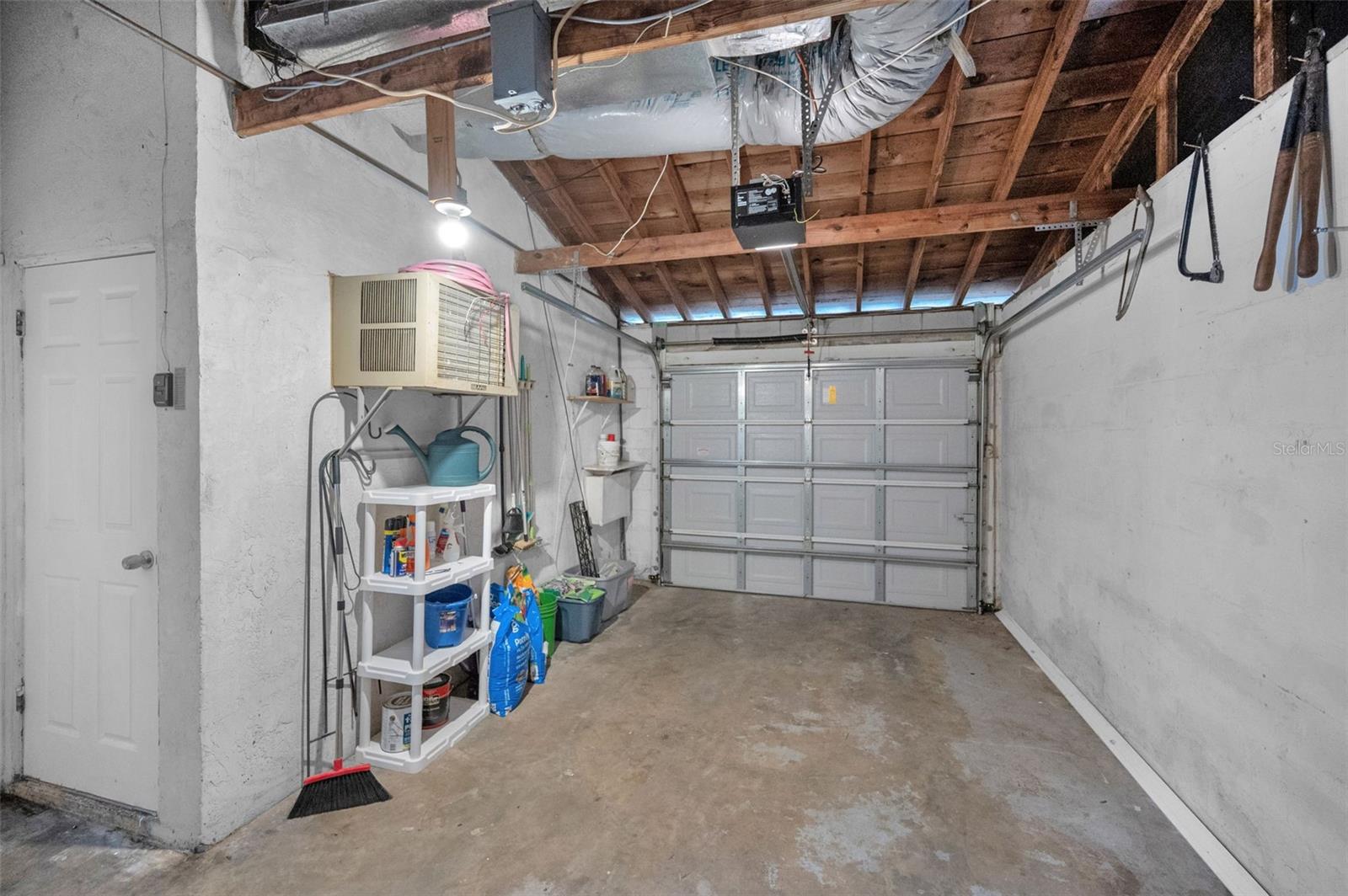 ESQUIRE ESTATES - Residential