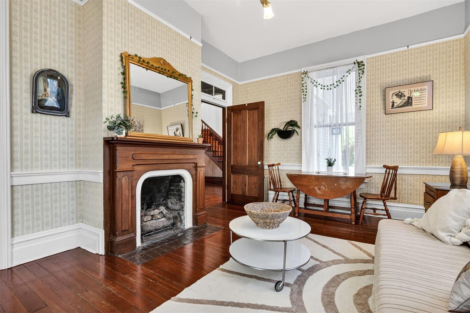 708 E UNIVERSITY AVENUE