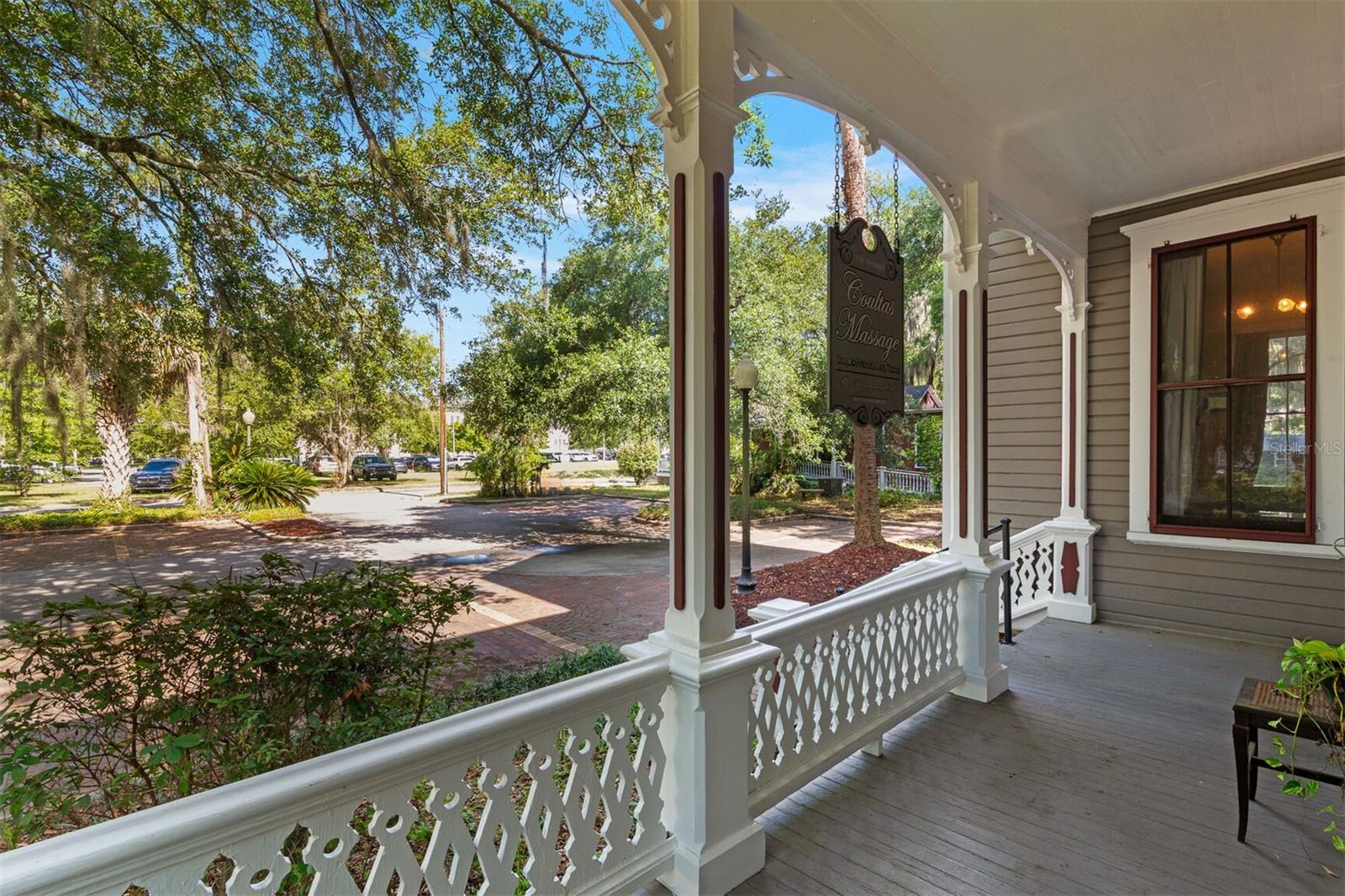 708 E UNIVERSITY AVENUE