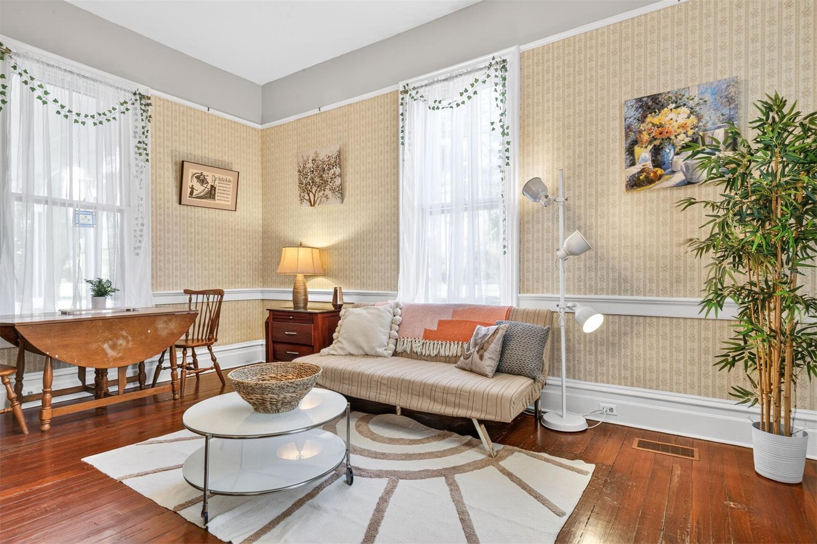 708 E UNIVERSITY AVENUE