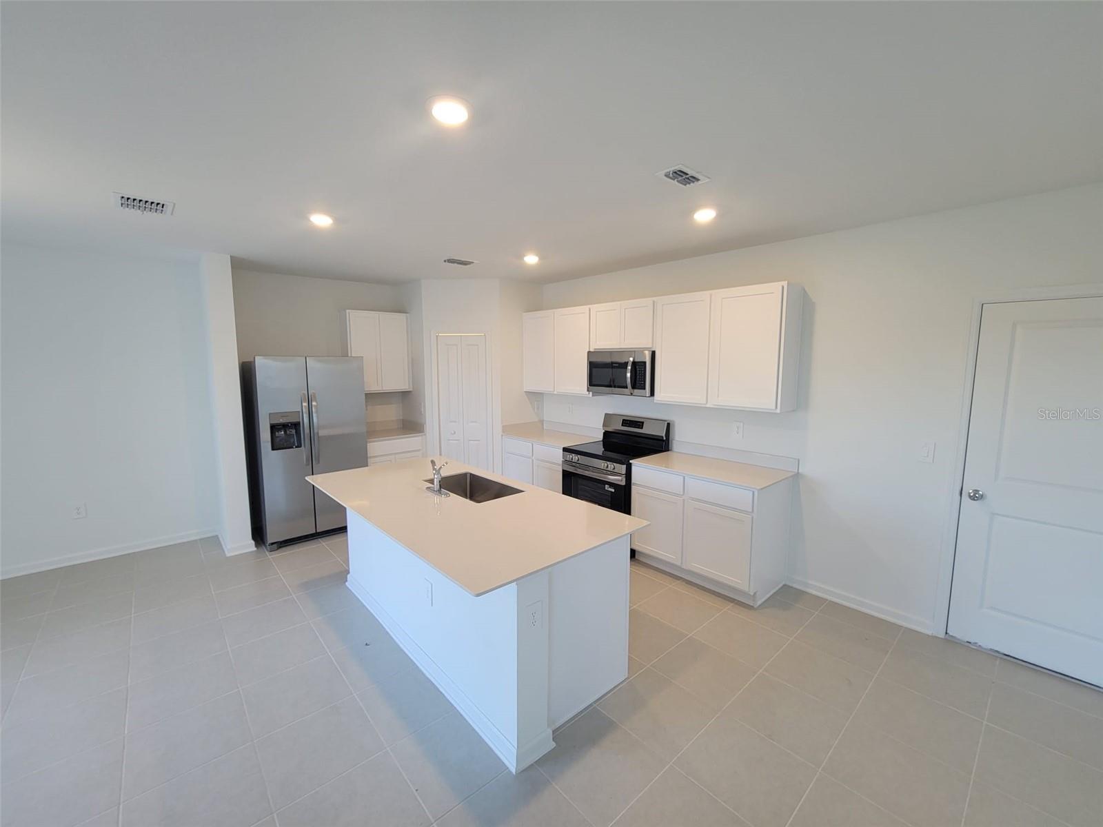 HUNT CLUB/LK WALES PH 1 - Residential Lease