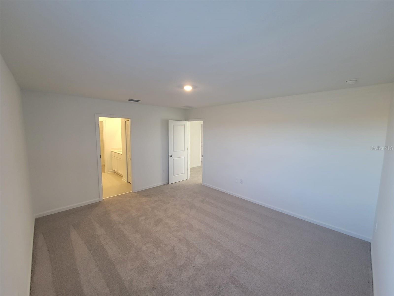 HUNT CLUB/LK WALES PH 1 - Residential Lease