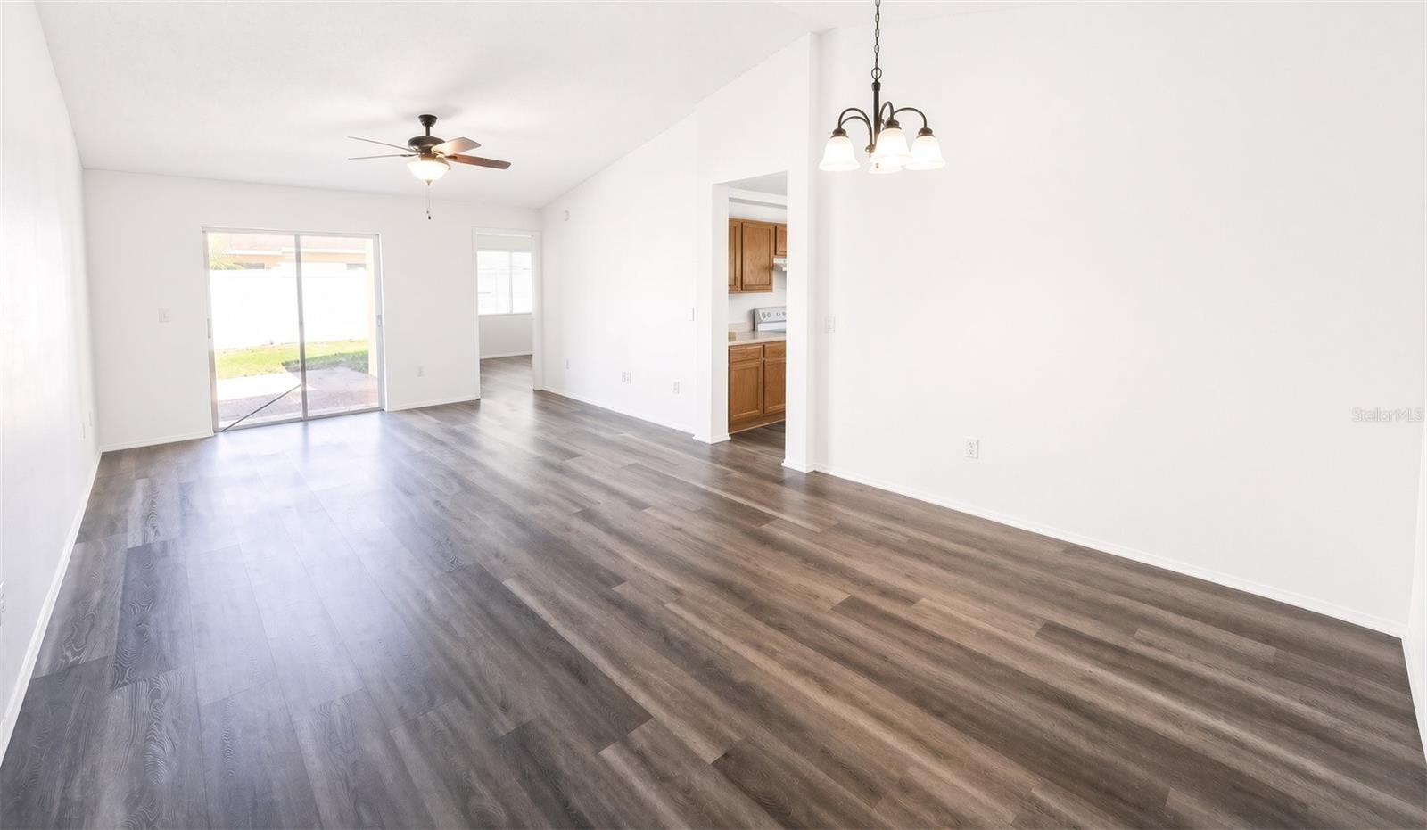1410 OAKFORD COURT