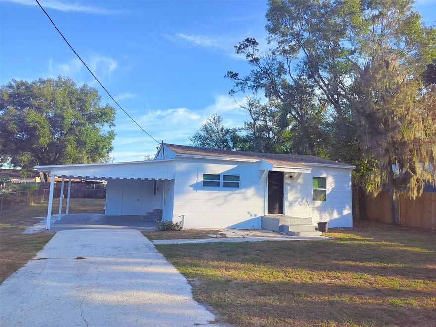 Quaint 2 bedroom/1 bath home is ready for a new owner. Freshly painted and has tile throughout. Bath features a double vanity, new cabinets and countertop. Lighting fixtures and ceiling fans have recently been updated and window blinds added. Roof 2019, HVAC 2025/2020, Electric panel 2019, Tankless Wtr Htr 2025. Conveniently located to Bartow, Plant City and Winter Haven.