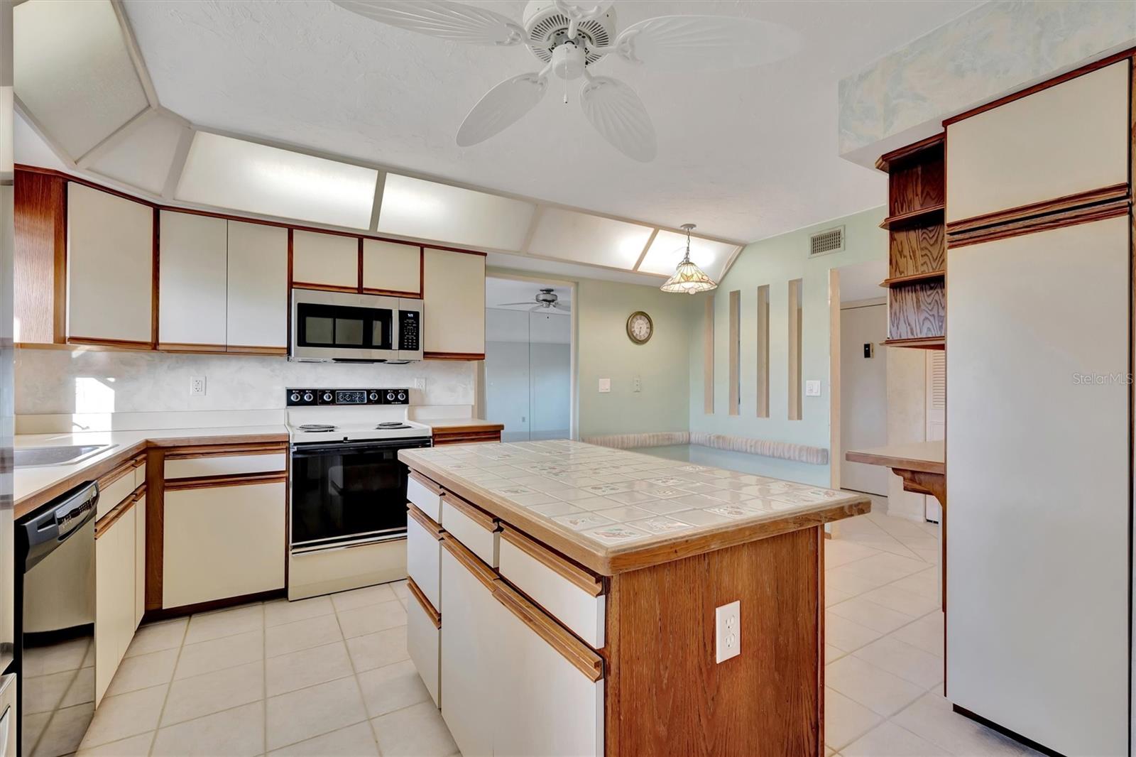 PALMA SOLA HARBOUR SEC 1 - Residential