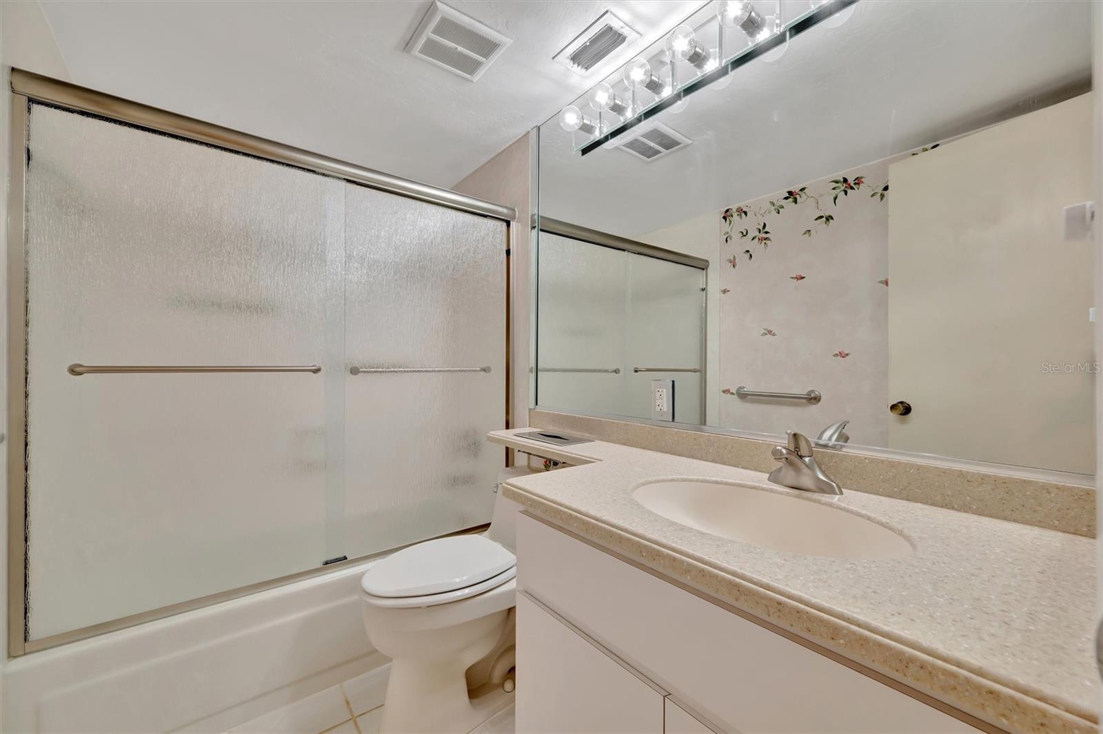 PALMA SOLA HARBOUR SEC 1 - Residential