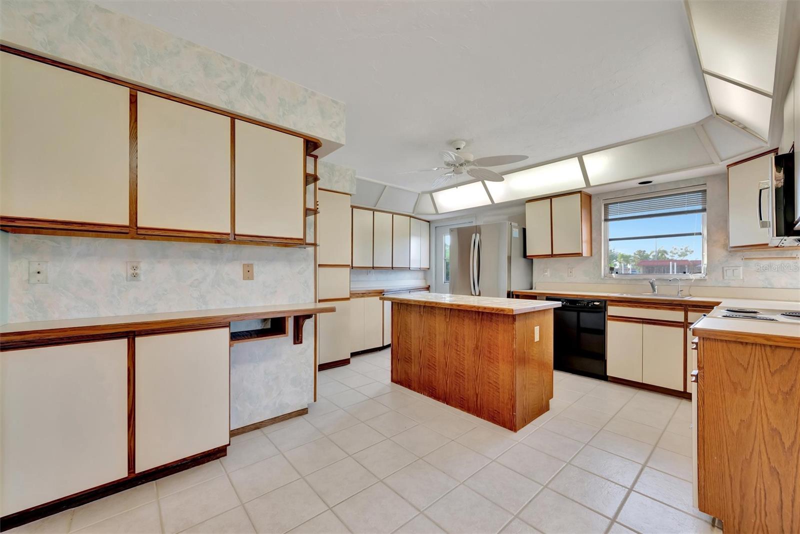 PALMA SOLA HARBOUR SEC 1 - Residential