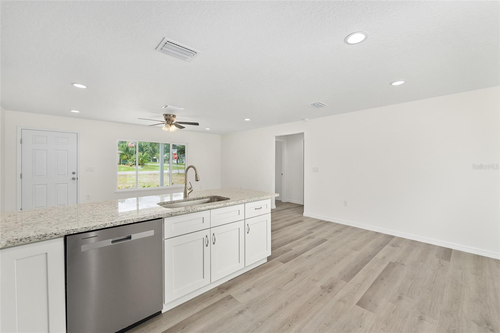 TRAILS EAST - Residential Lease