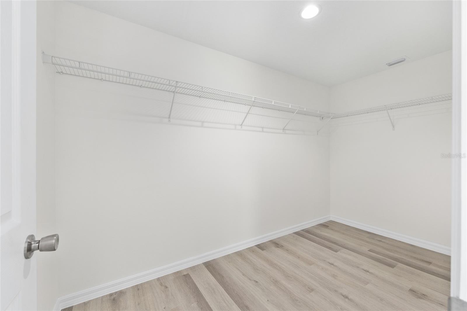 TRAILS EAST - Residential Lease