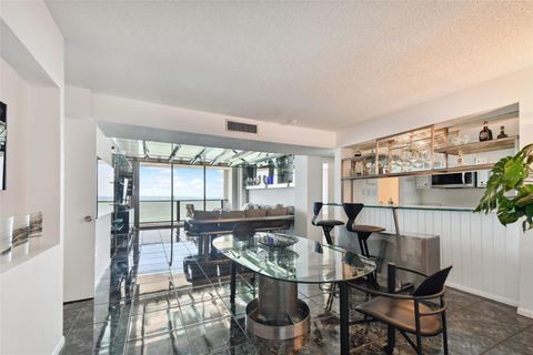 Condominium in CLEARWATER BEACH FL 450 GULFVIEW BOULEVARD 2.jpg