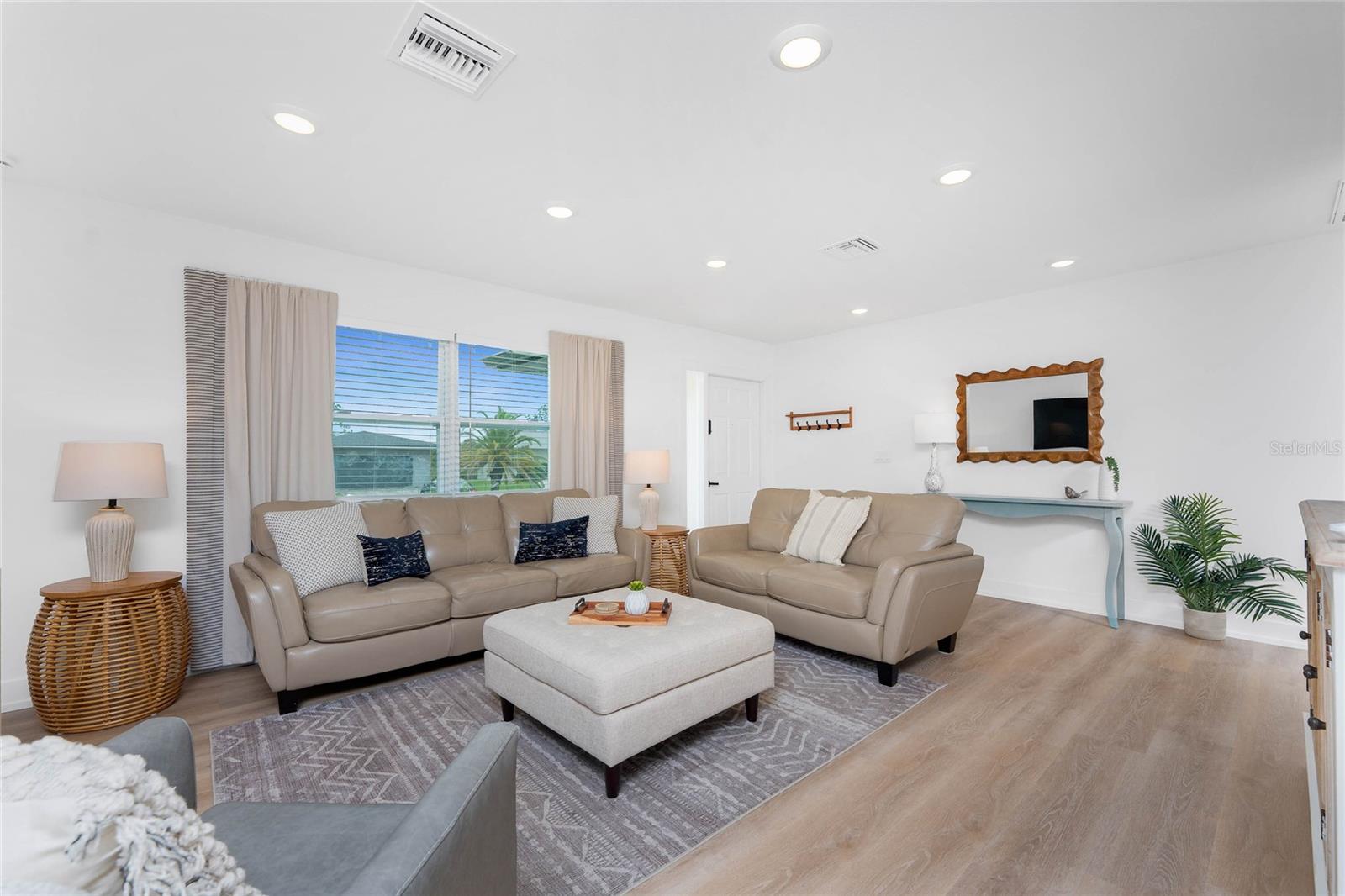 84 ANNAPOLIS LANE