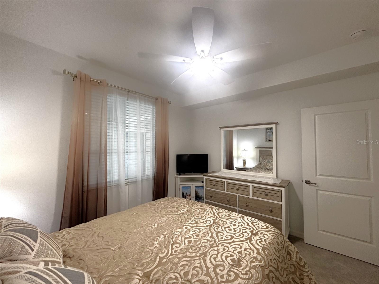 WELLEN GOLF & COUNTRY CLUB - Residential Lease