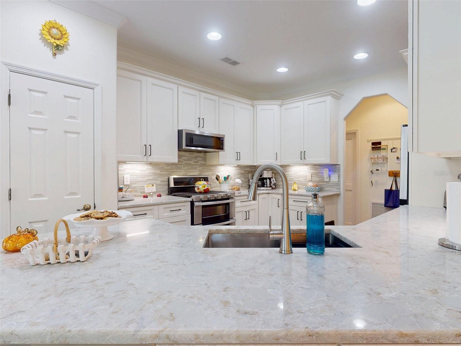 CANDLER HILLS EAST PH 1 UNITS B.C.D.F.G. - Residential