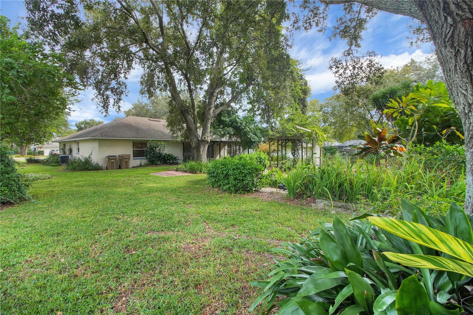 WEDGEWOOD CLUB - Residential