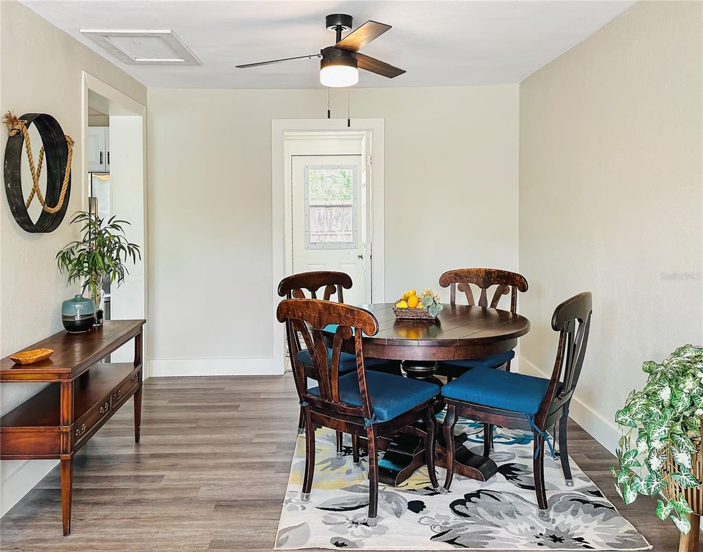 Photo of 339 Suwanee Avenue, Sarasota, FL 34243 (MLS # A4660490)