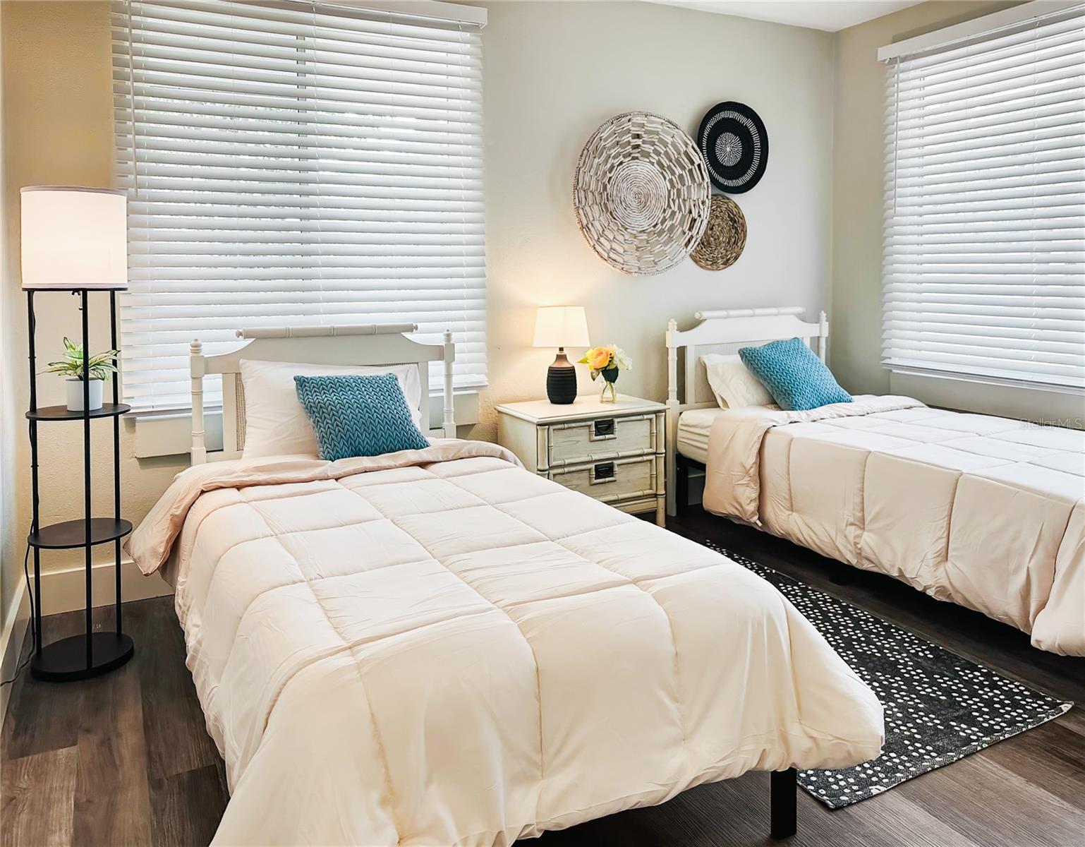 BALLENTINE MANOR ESTATES - Residential Income