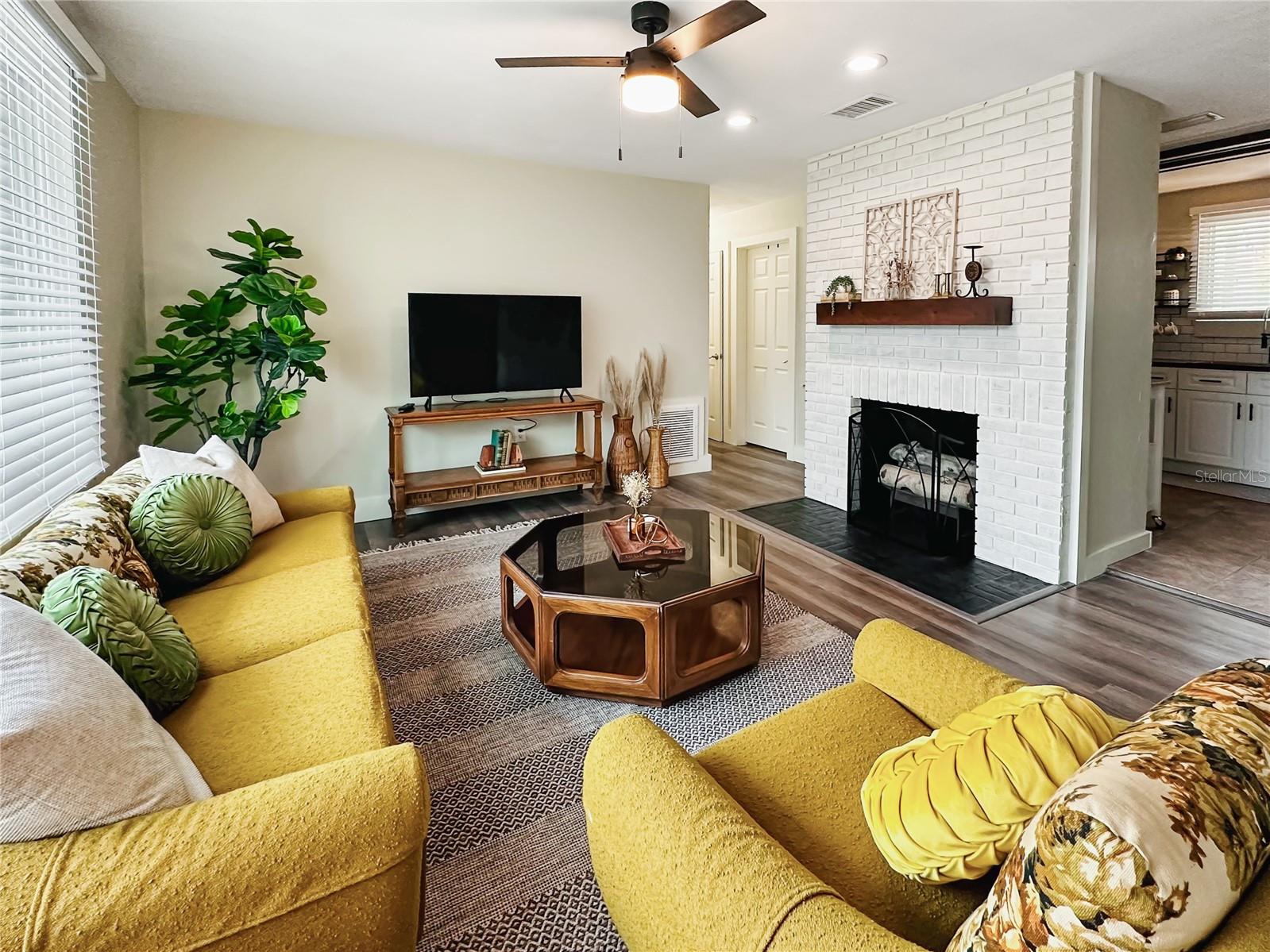 BALLENTINE MANOR ESTATES - Residential Income