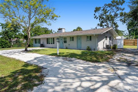 Photo of 339 Suwanee Avenue, Sarasota, FL 34243 (MLS # A4660490)