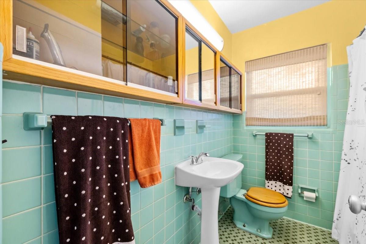 POWERS BAYVIEW ESTATES - Residential